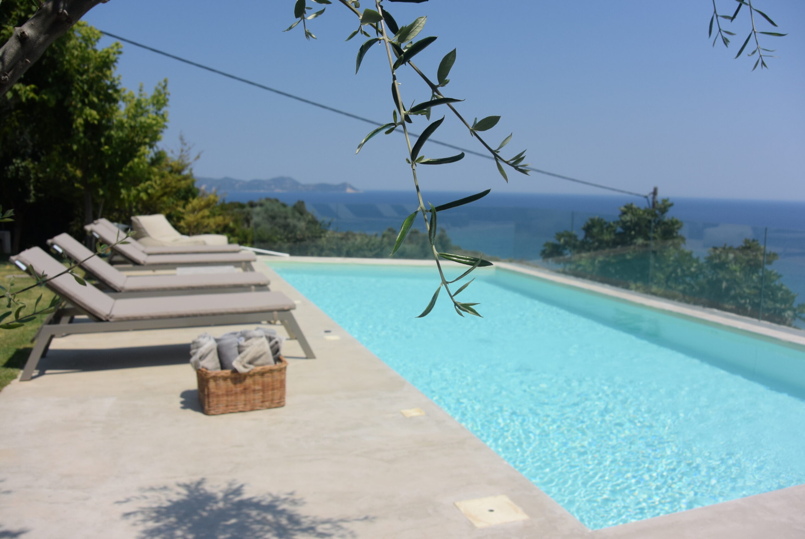 Pool 05